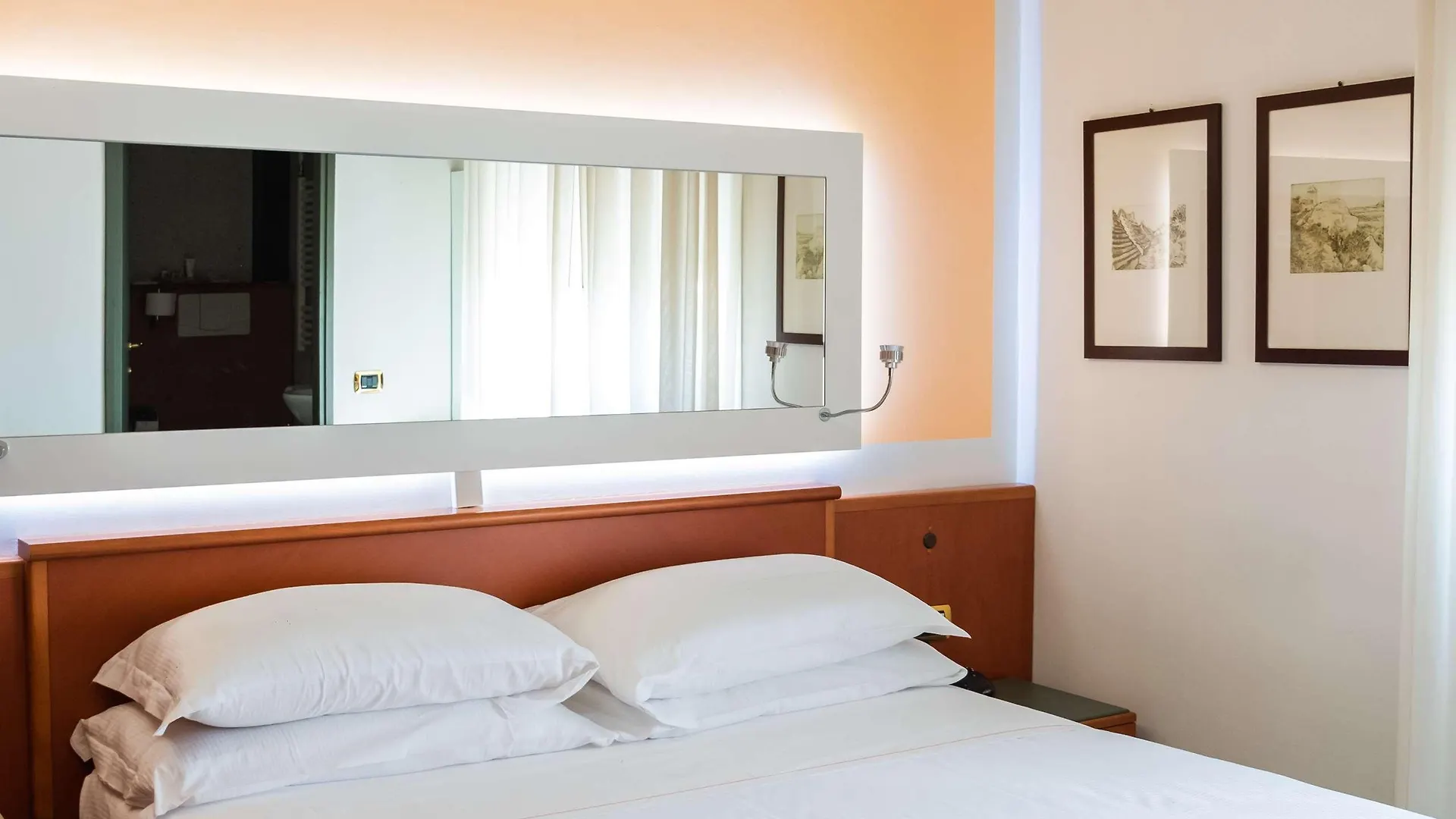 Jet Hotel, Sure Hotel Collection By Best Western Gallarate