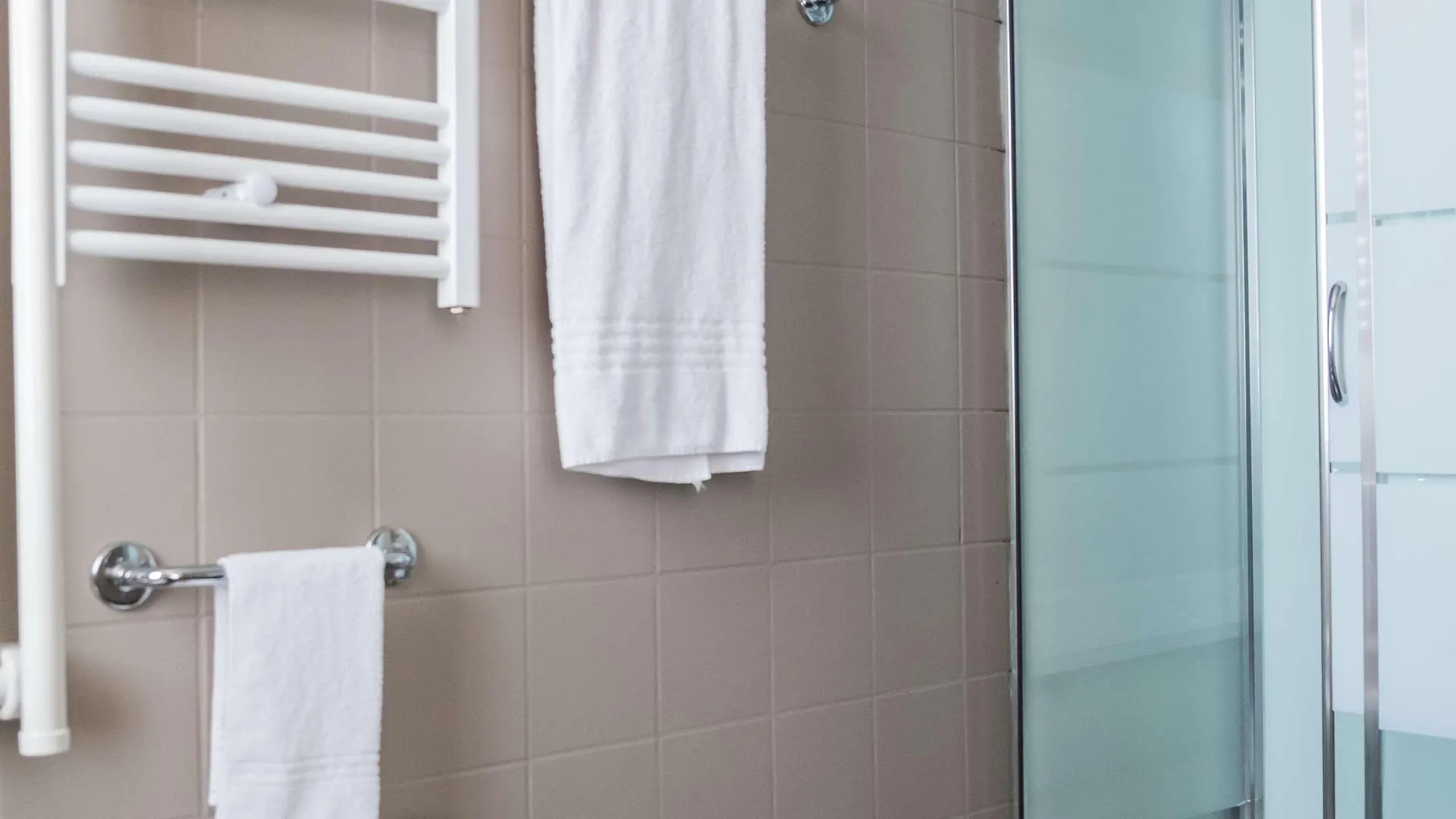 Jet Hotel, Sure Hotel Collection By Best Western Gallarate